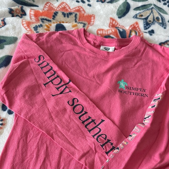 Simply Southern Raspberry Tee with Turtle Design - Picture 3 of 4